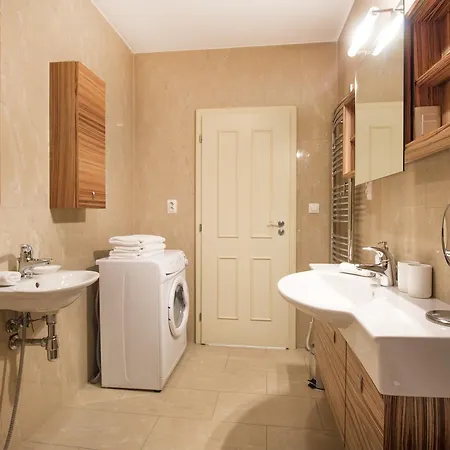 Luxurious Near Castle Apartamento