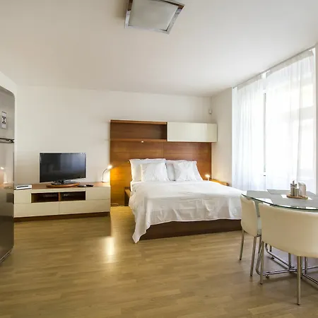 Appartamento Luxurious Near Castle Praga
